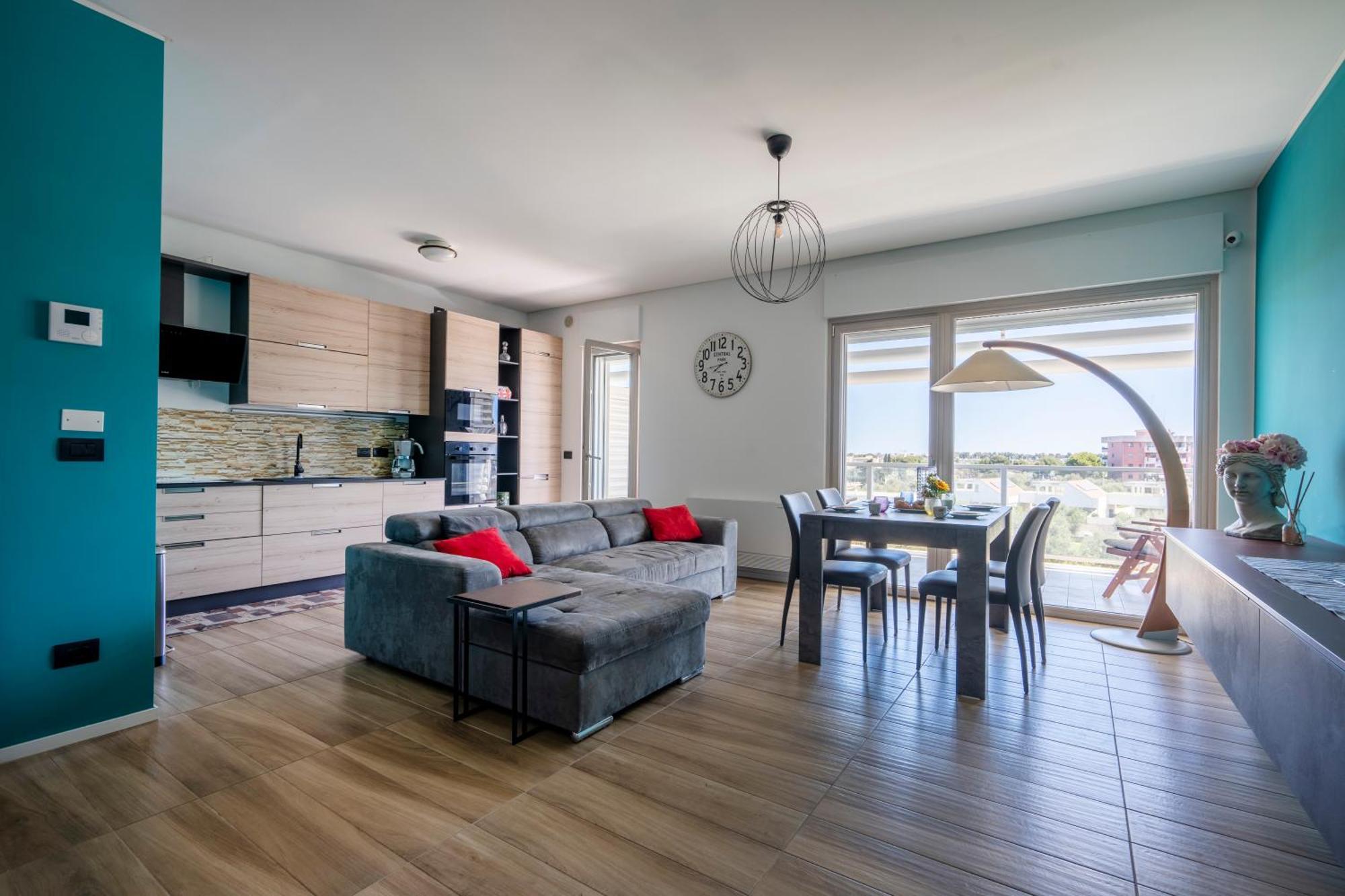 Kind Park - Sleek Apartment With Terrace & Parking บารี ภายนอก รูปภาพ