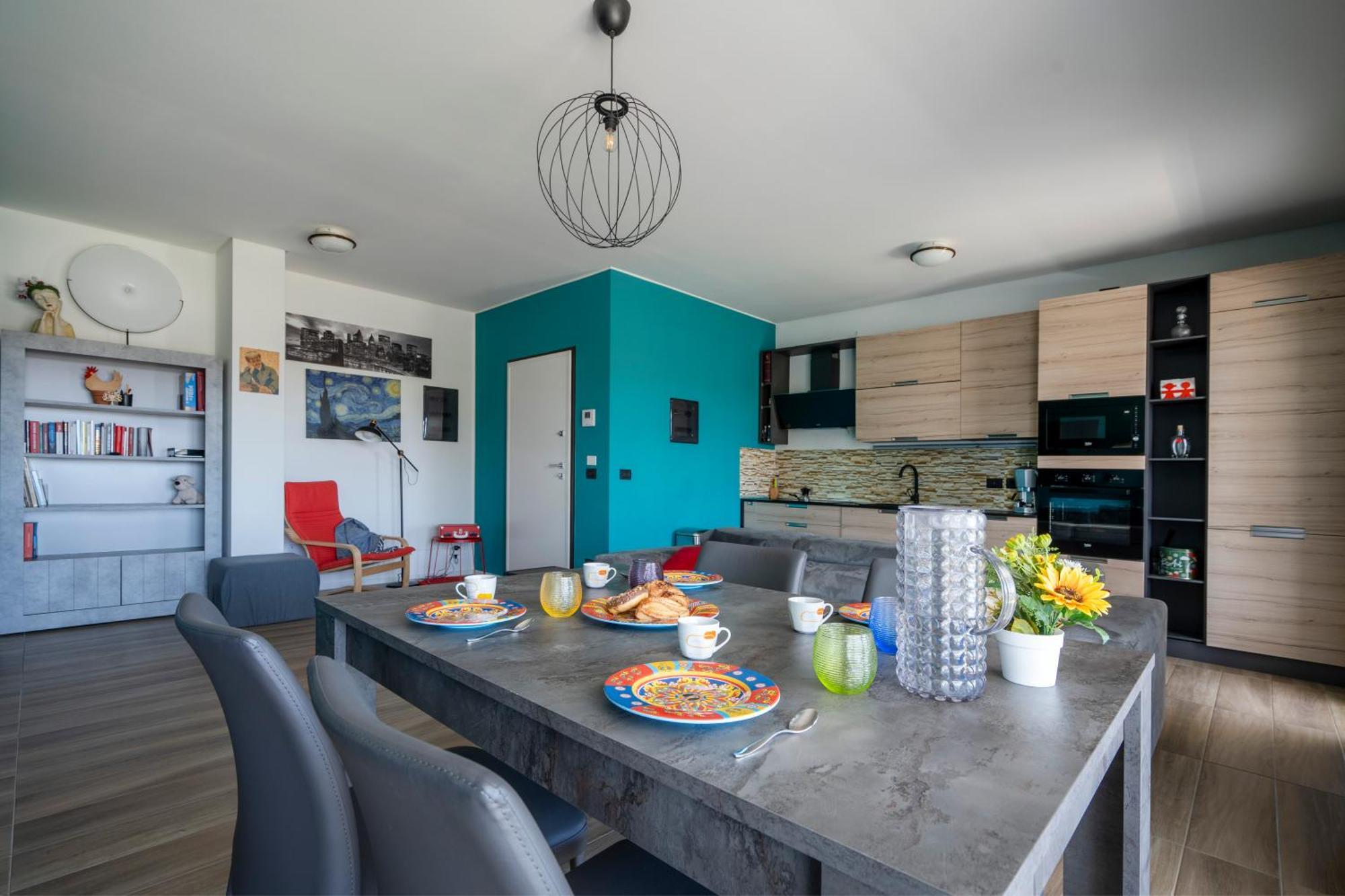 Kind Park - Sleek Apartment With Terrace & Parking บารี ภายนอก รูปภาพ