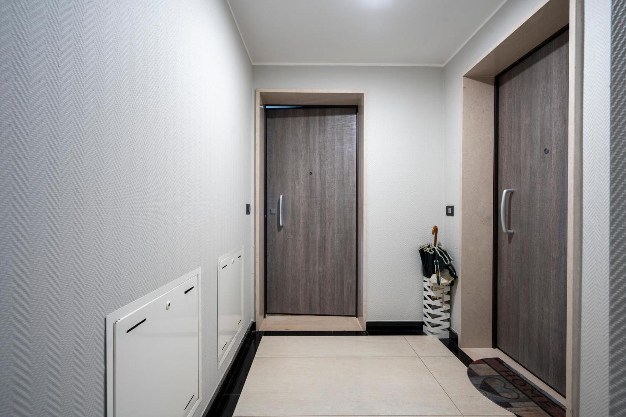 Kind Park - Sleek Apartment With Terrace & Parking บารี ภายนอก รูปภาพ